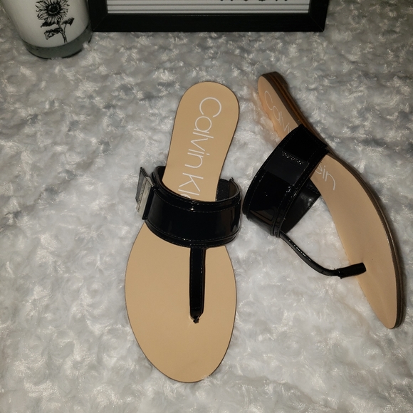 Calvin klein patent slide sandals - Picture 5 of 5